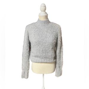 SO‎ sweater
